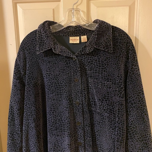 Woman’s 2X Top - Picture 2 of 7